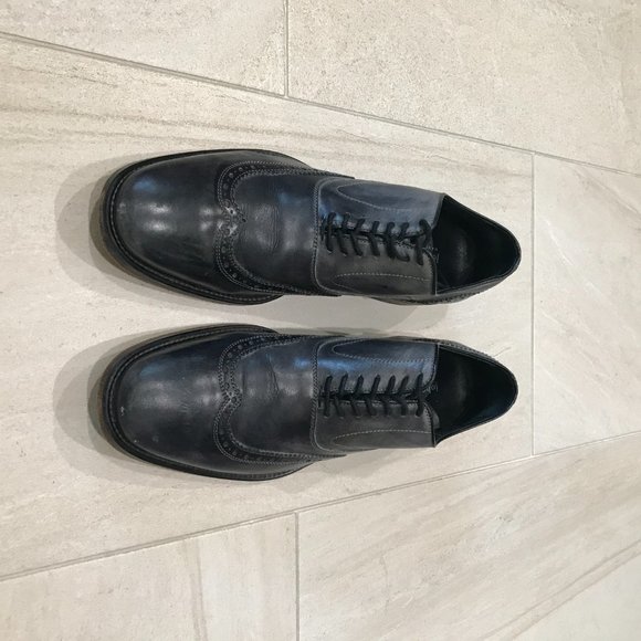 John Varvatos leather wingtip oxford size 9.5